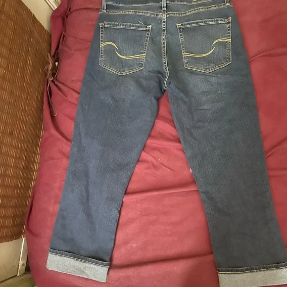 Jean Capris - Picture 2 of 4